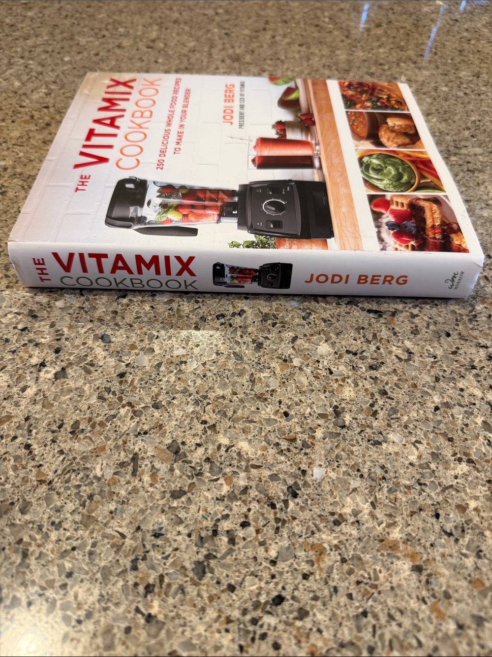 The Vitamix Cookbook by Jodi Berg - White & Red Cover - Picture 6 of 12